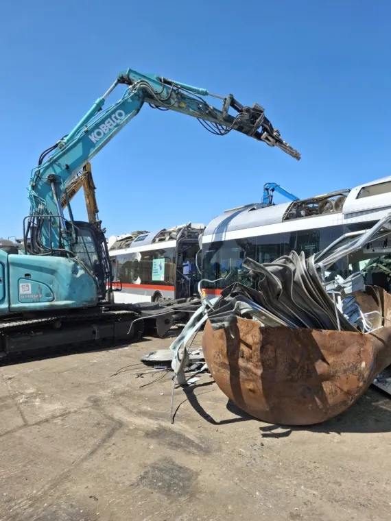 Destruction et recyclage de bus à Lyon, Nord Isère, Remetter Rouchon Recyclage