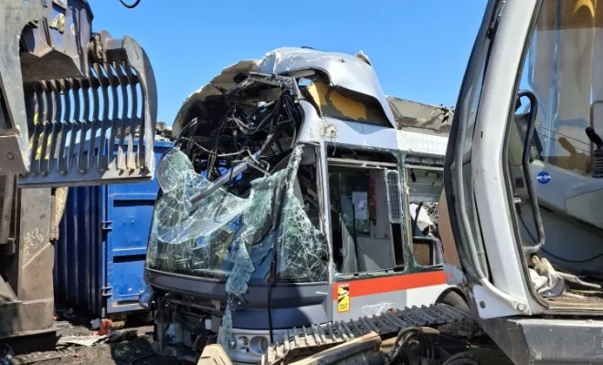 Destruction et recyclage de bus à Lyon, Nord Isère, Remetter Rouchon Recyclage